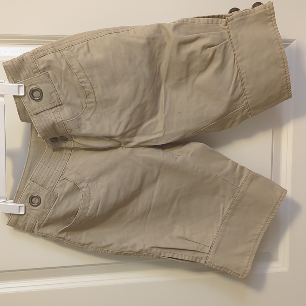 Diesel shorts in ghaki color. Size 27